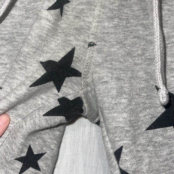 Gray with black stars - Small - Picture 6 of 9
